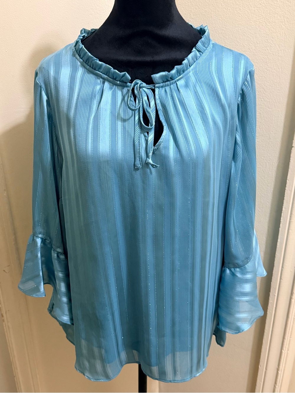 LC Lauren Conrad Aqua Blue Metallic Shimmer Stripe Flare Sleeve Top Size XL NWOT
